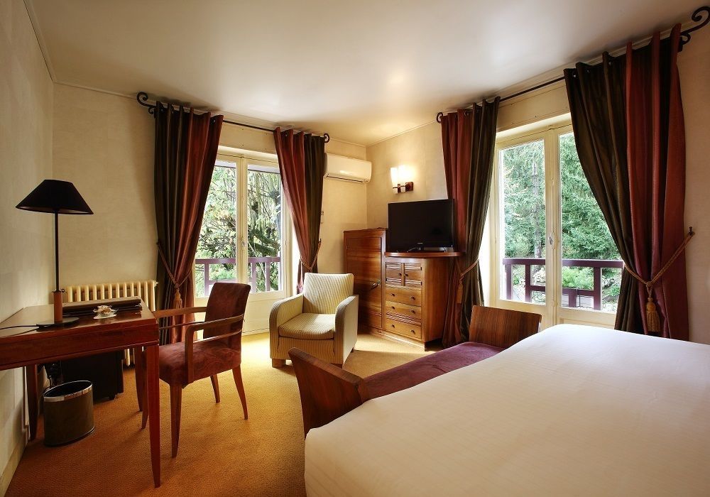 לה בורגט-דו-לה Hotel Ombremont Jean-Pierre Jacob מראה חיצוני תמונה