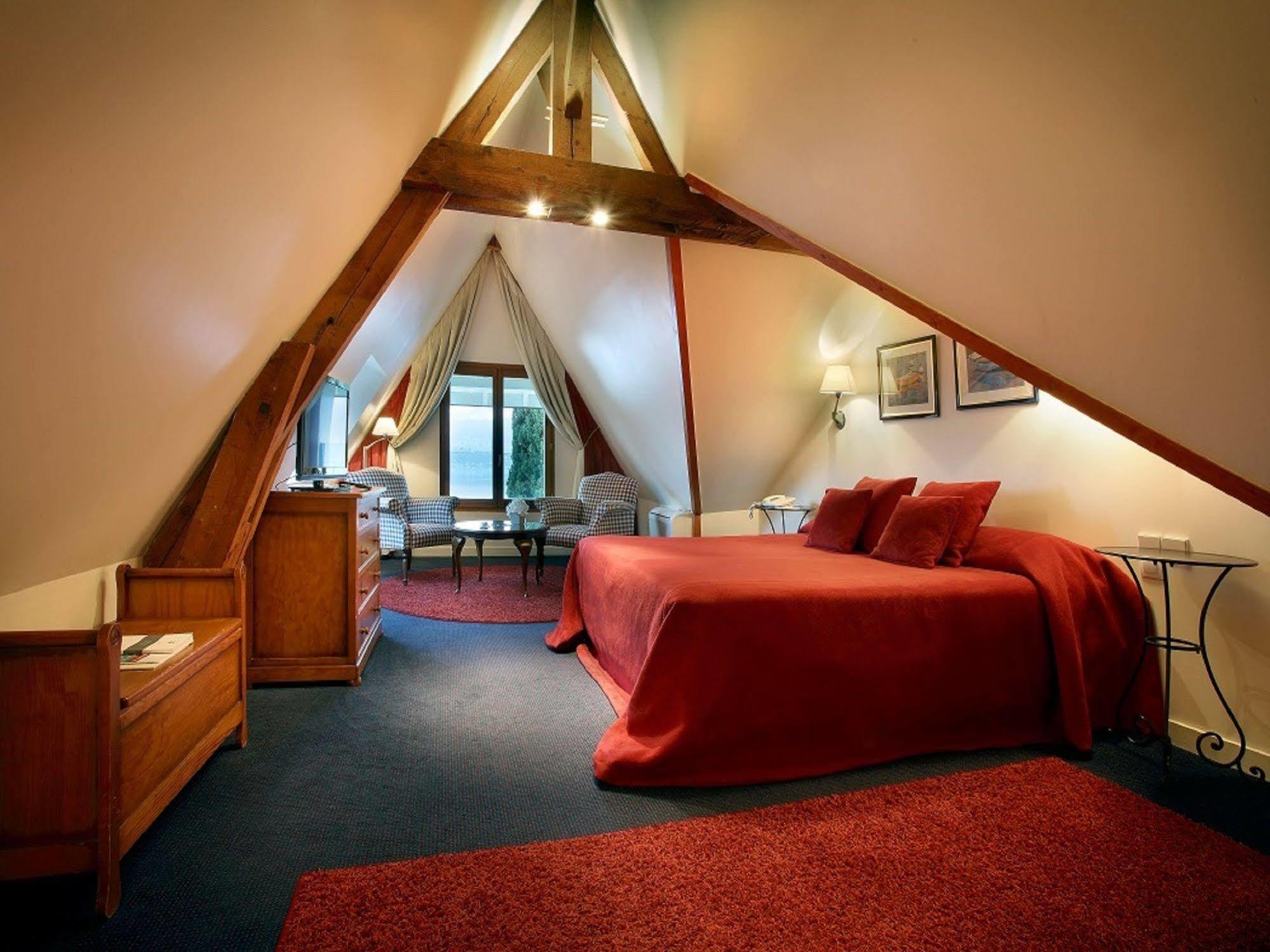 לה בורגט-דו-לה Hotel Ombremont Jean-Pierre Jacob מראה חיצוני תמונה