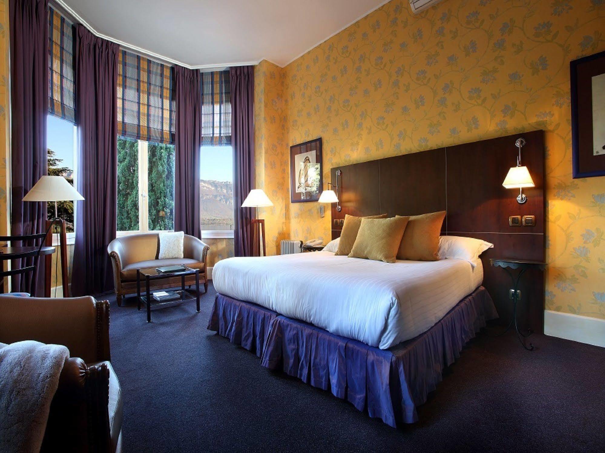 לה בורגט-דו-לה Hotel Ombremont Jean-Pierre Jacob מראה חיצוני תמונה
